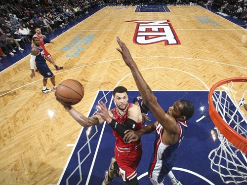 后者更像 后者更像